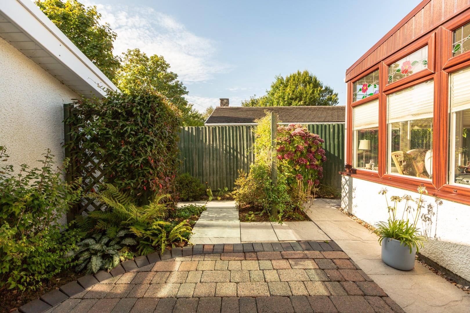 Gowerton Road, Three Crosses, Swansea, SA4 3PY